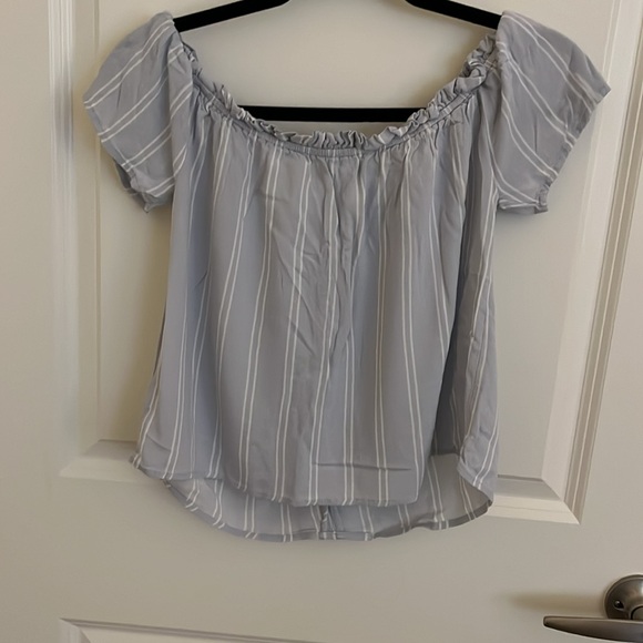 Kendall and Kylie blouse with cap short sleeves - Picture 2 of 2